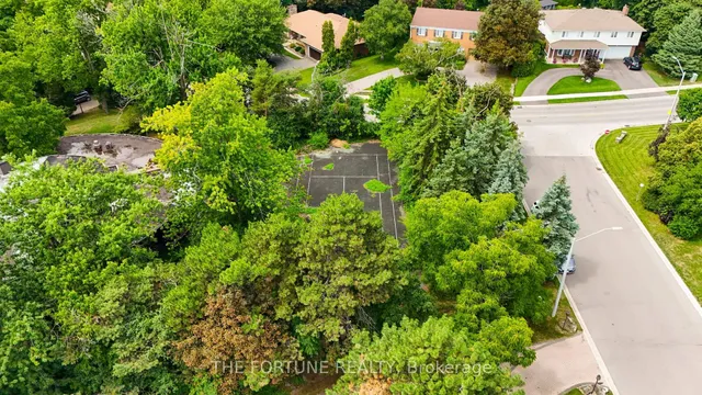 58 Parkview Pl, Brampton 2