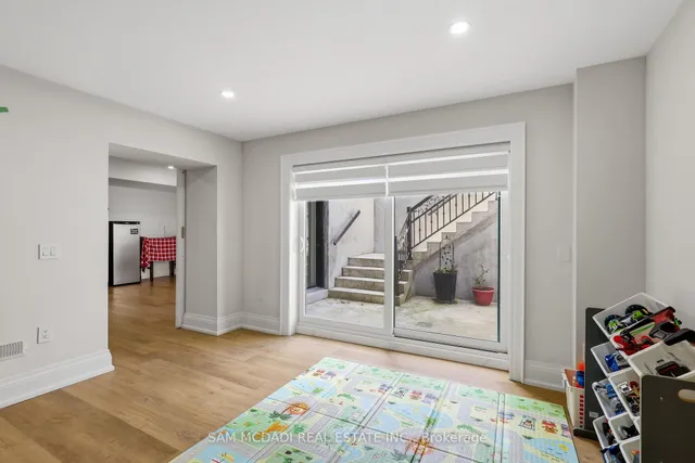 403 Willis Dr, Oakville 3
