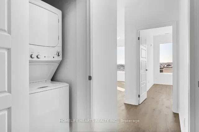 3285 Carding Mill Tr #403, Oakville 5
