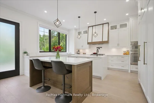 1225 Baldwin Dr, Oakville 3