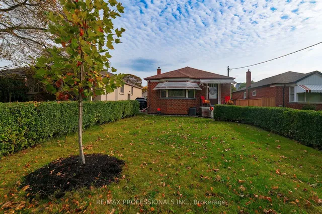 79 Silverhill Dr, Toronto 2