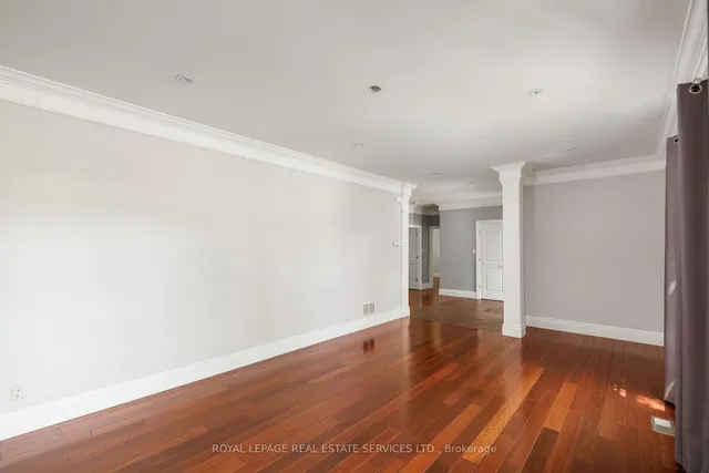 1387 Willowdown Rd, Oakville 4