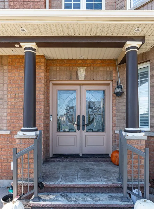 1090 Trudeau Dr, Milton 4