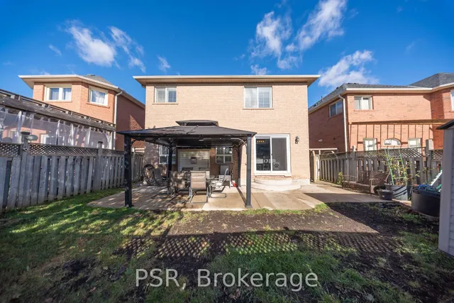10 Baccarat Cres, Brampton 2