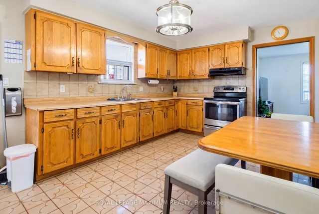 84 Gilley Rd, Toronto 2