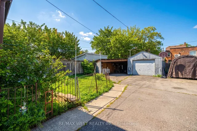 257 Delaware Ave, Toronto 5