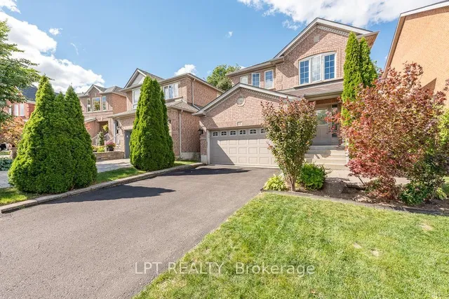 16 OAK GARDENS Crt, Brampton 4