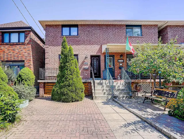 759 Shaw St, Toronto 2