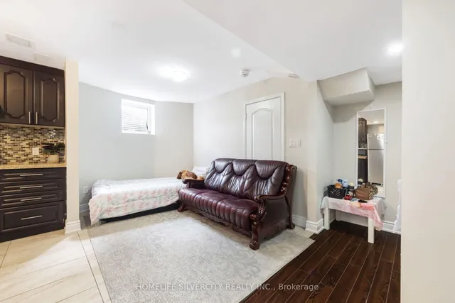 14 Levendale Crt, Brampton 4