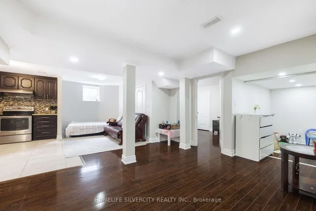 14 Levendale Crt, Brampton 5