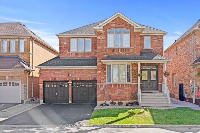 11 Maple Valley St, Brampton