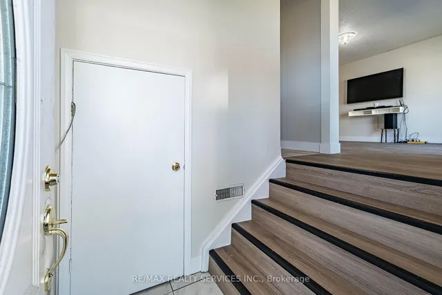 112 Bruce Beer Dr, Brampton 5