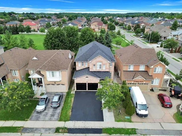122 Pappain Cres, Brampton 2