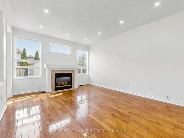 5817 Whitehorn Ave, Mississauga 5