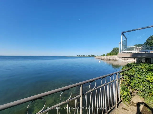 135 Lake Shore Dr, Toronto 4