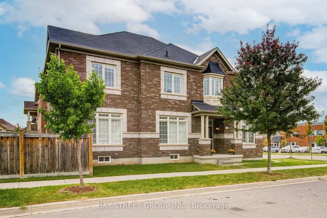 382 Begonia Gdns, Oakville 4