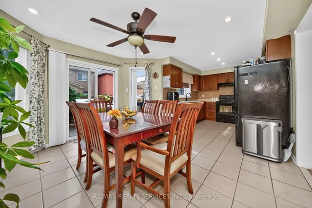 26 Peachleaf Cres, Brampton 4