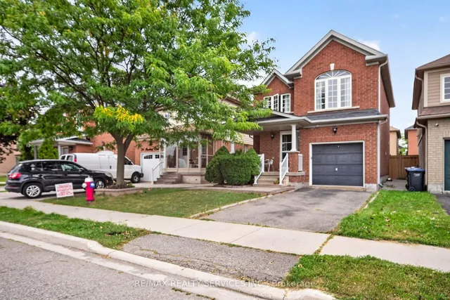 26 Peachleaf Cres, Brampton 5