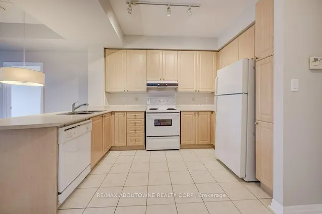 80 Port St #403, Mississauga 4