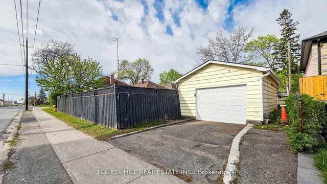 2 Ellins Ave, Toronto 5