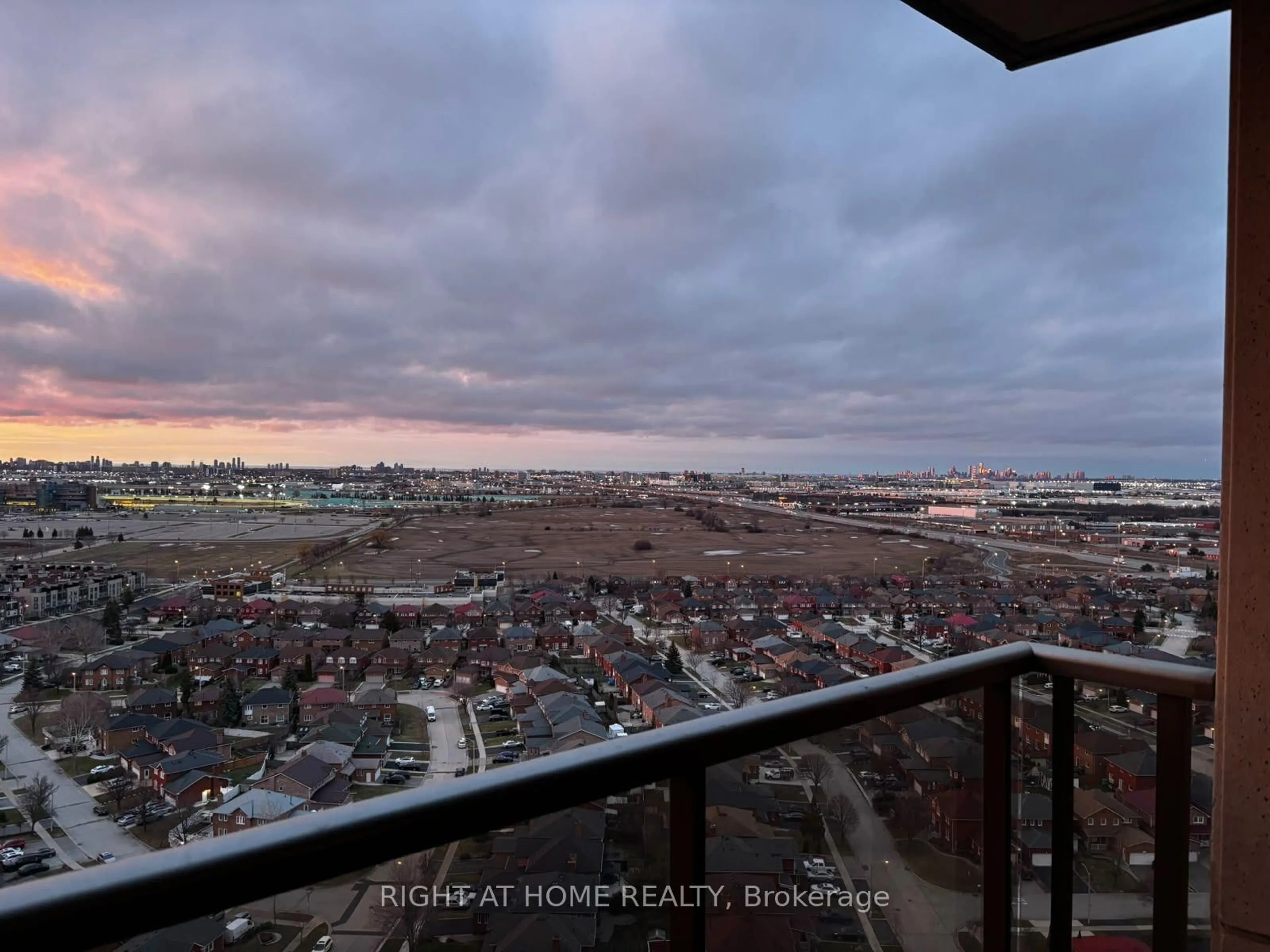 trreb/IMG-W13885836_f60887cf-ef31-4020-b706-3925ecf1a8cb-l.jpg