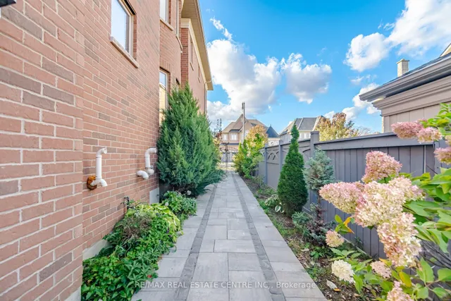 4 Calstock Pl, Brampton 5
