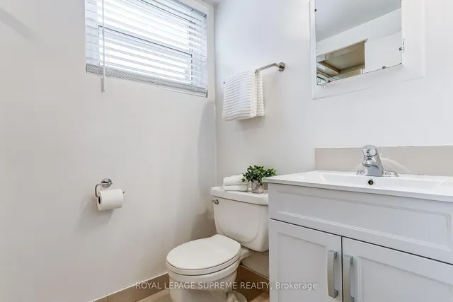 100 Summitcrest Dr, Toronto 4