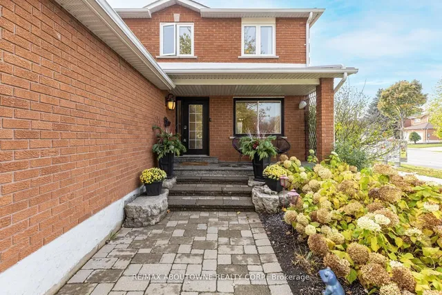 467 Hedgerow Lane, Oakville 4