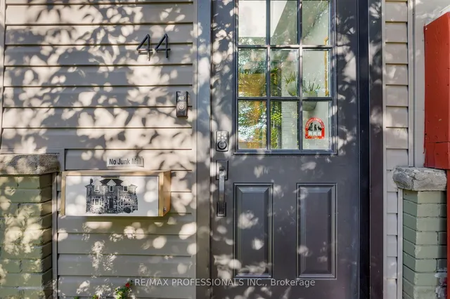 44 McCormack St, Toronto 5