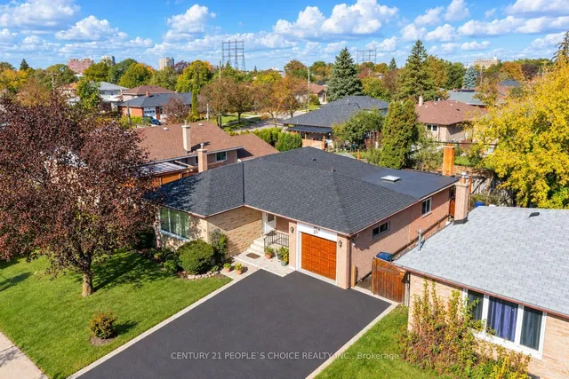 228 Jeffcoat Dr, Toronto 3