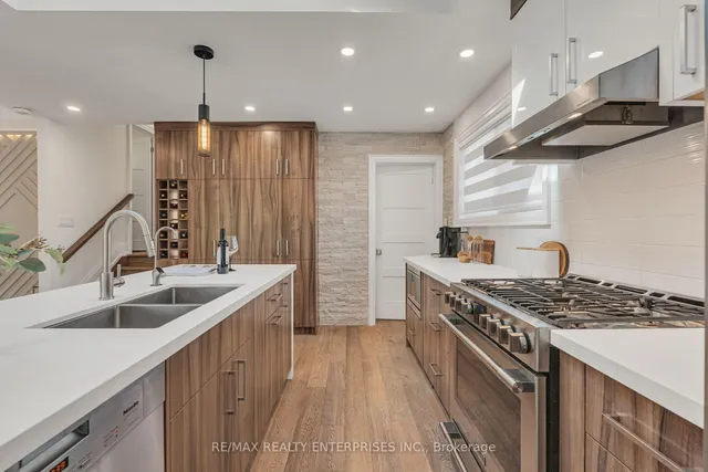 2223 Belfast Cres, Mississauga 4