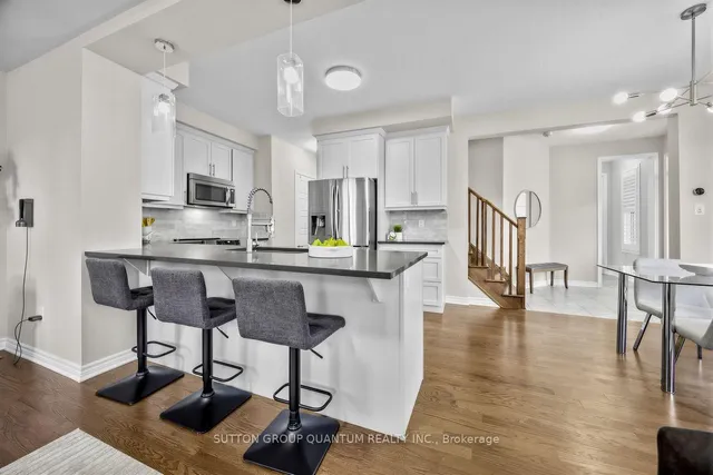 1413 Connaught Terr, Milton