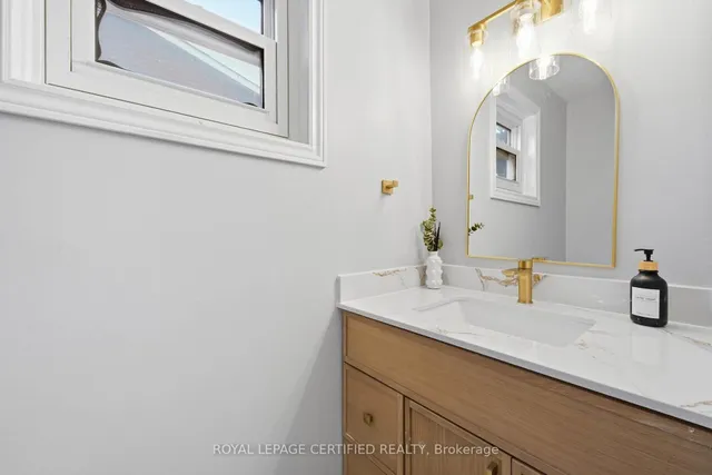 134 Hansen Rd, Brampton 3