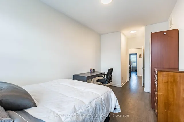 3121 Mintwood Circ, Oakville 5