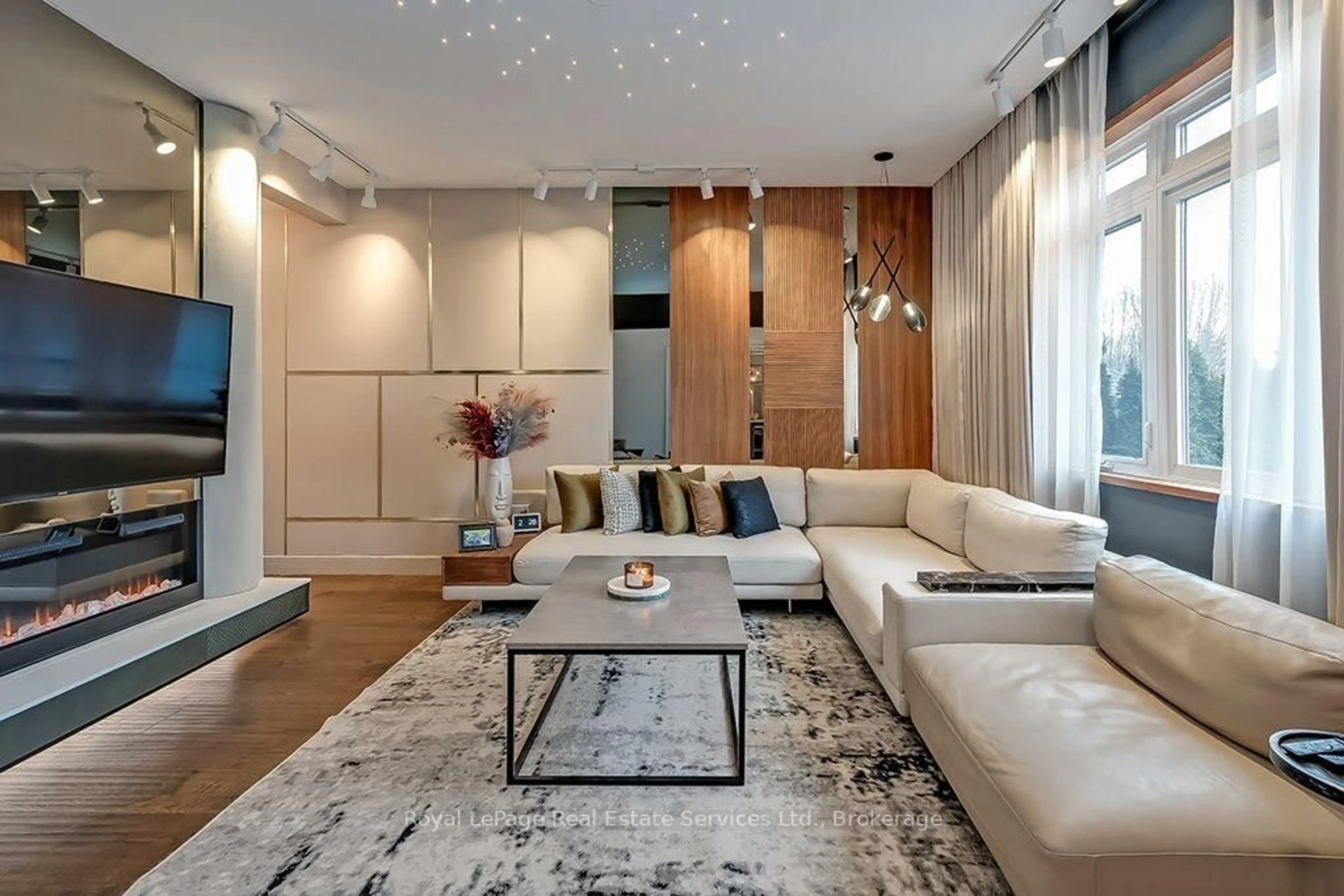 trreb/IMG-W14029404_1ae099ec-5ff6-4cad-8aec-90c4cc56624f-l.jpg