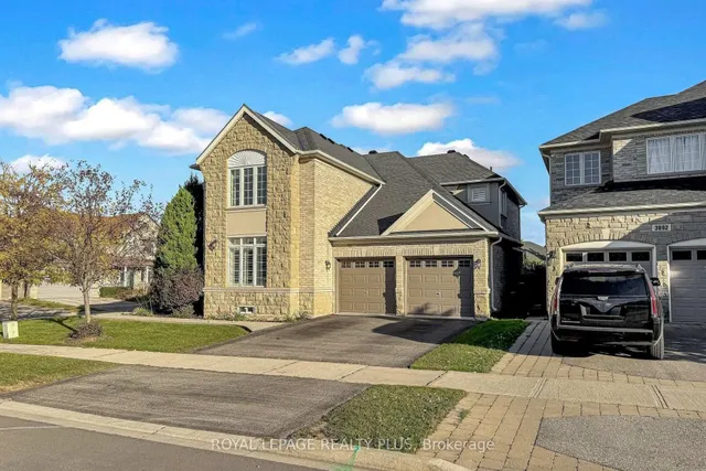 2182 Heathcliff Crt, Oakville 2