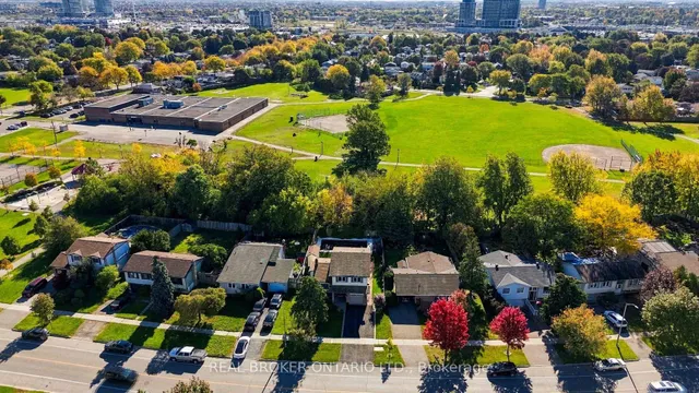 608 Woodward Ave, Milton 3