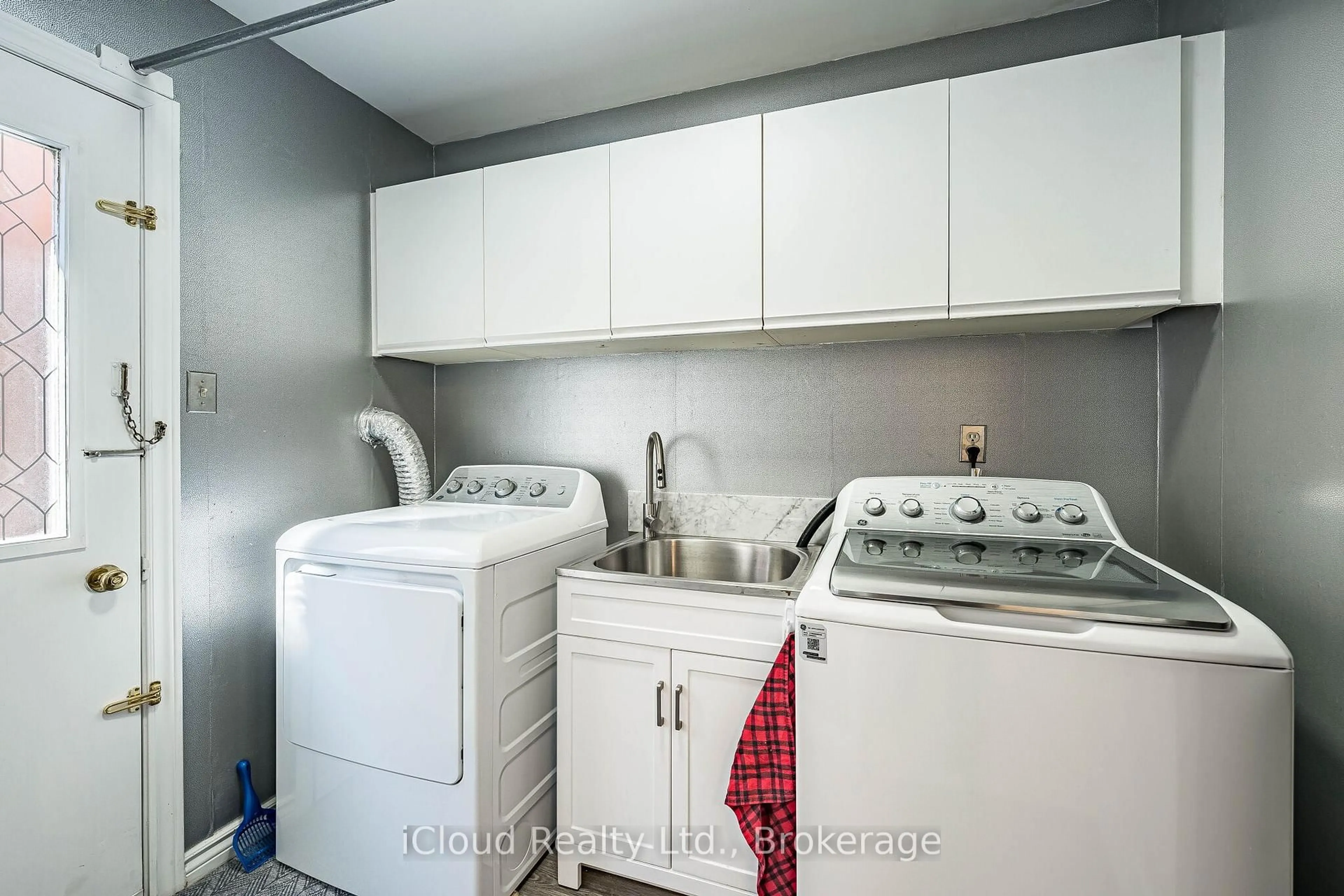 trreb/IMG-W14029734_1fe6b8fc-37d3-40ae-95e0-84b9f82c0a8b-l.jpg