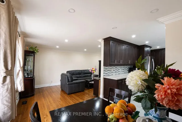 7 Artech Crt, Toronto 5