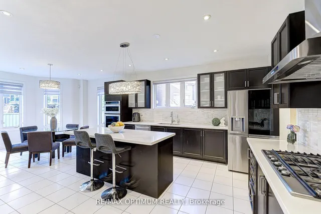18 Deanston Crt, Brampton 4