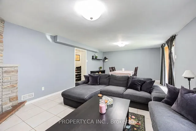 28 Blue Springs Rd, Toronto 3