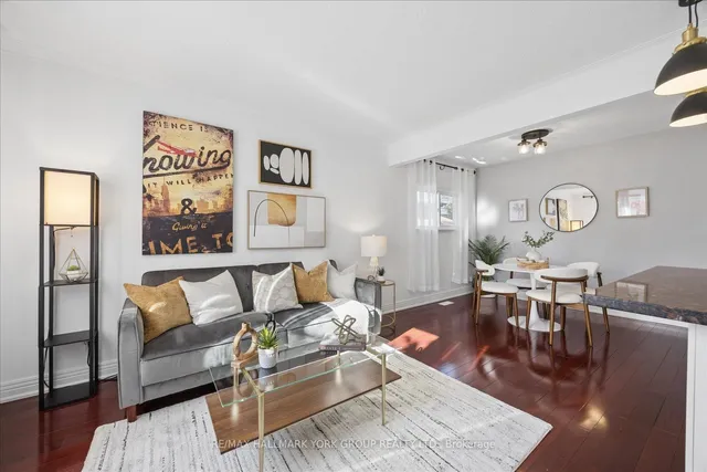 45 Seventeenth St, Toronto 4