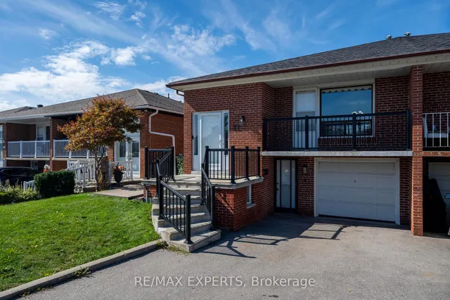 12 Paradelle Cres, Toronto 2
