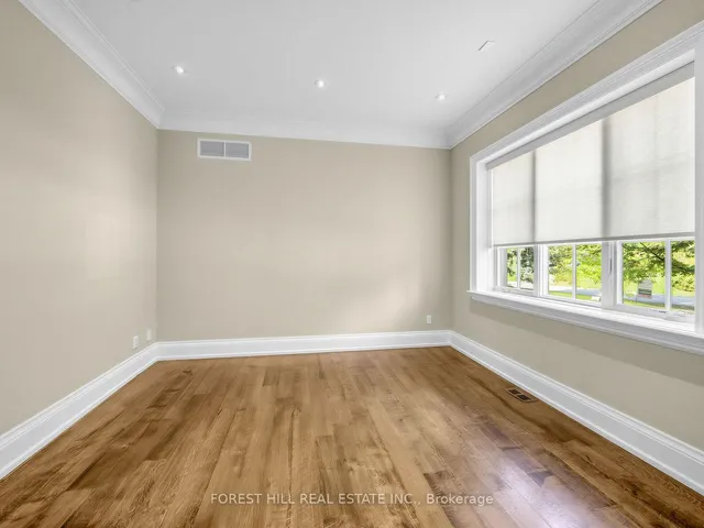 302 Pinehurst Dr, Oakville 3