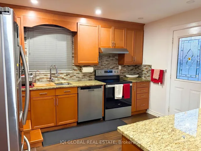 11 Stone Crt, Toronto 5