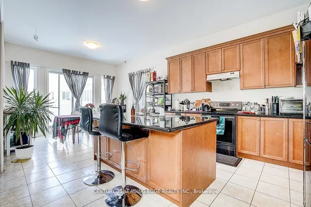 455 Threshing Mill Blvd, Oakville 4