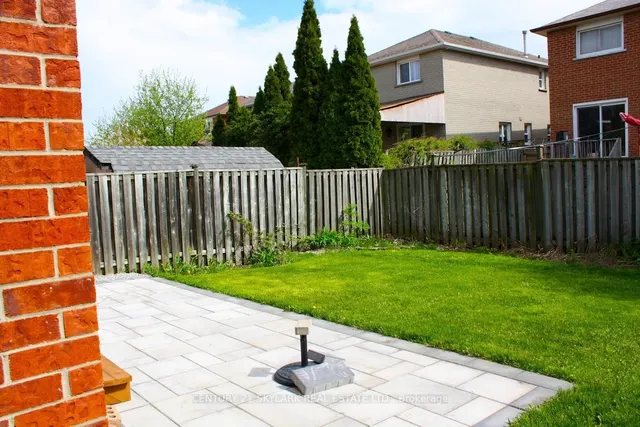 173 Lech Walesa Dr, Mississauga 5