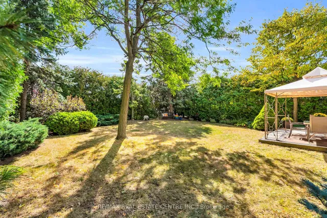 11 Dawson Cres, Halton Hills 4