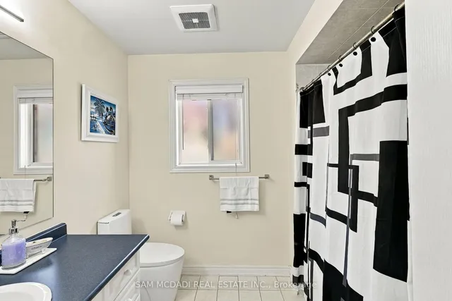 3263 Crimson King Circ, Mississauga 2
