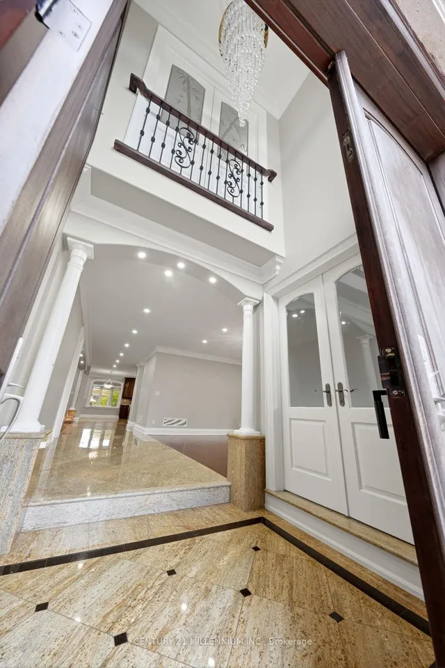 99 Fairview Rd, Mississauga 5